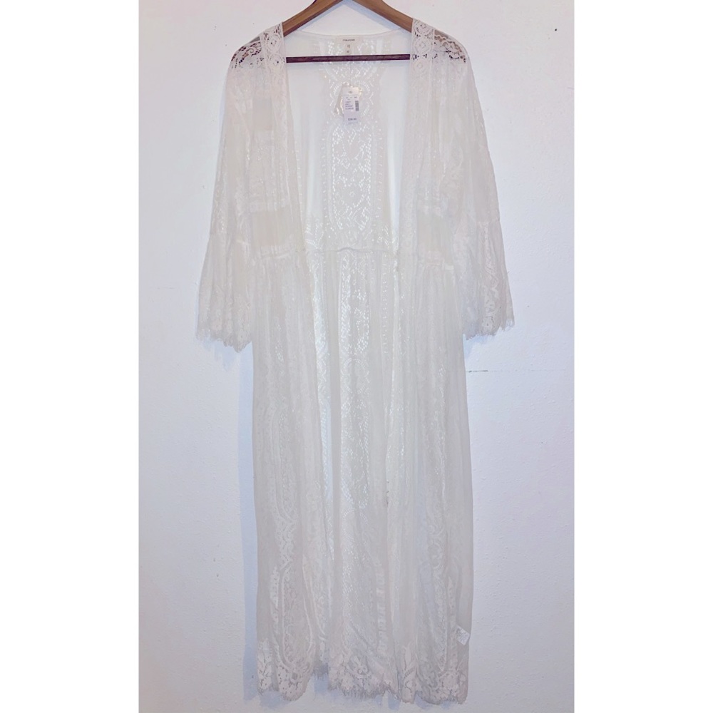 NWT LACE DUSTER
